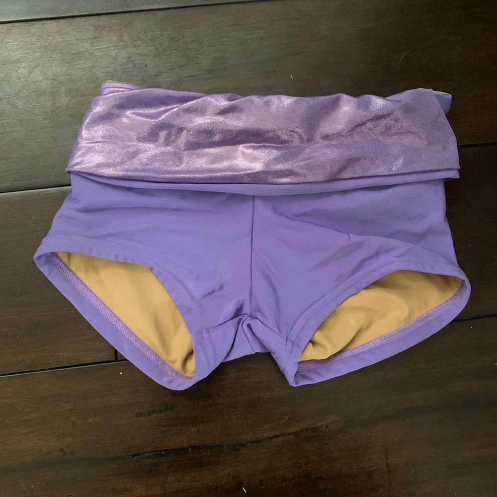 details dancewear
